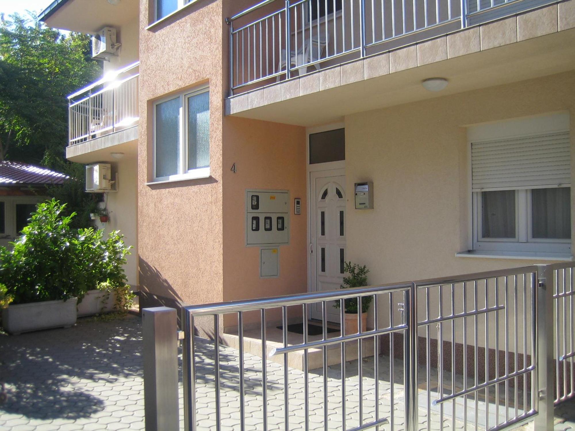 Apartman Mona Mostar Buitenkant foto